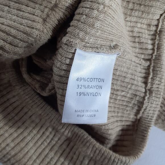 Lovers And Friends Maddix Halter Keyhole Top Size XS - Picture 6 of 6